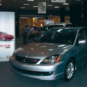 Vista Light Signage for Promoting 2006 Mitsubishi Car Models