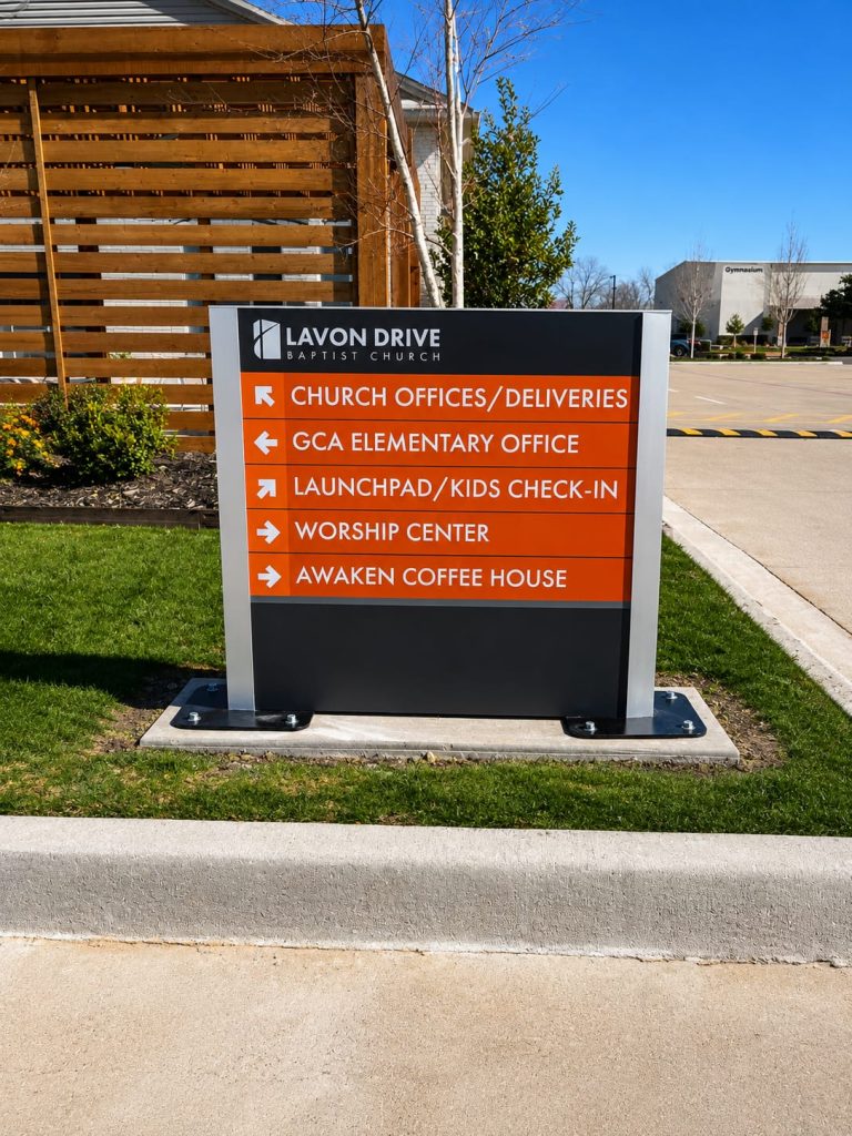 Church in Dallas, Texas — Vista expand signage installation, photo 5